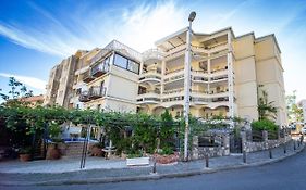 Saki Apartments