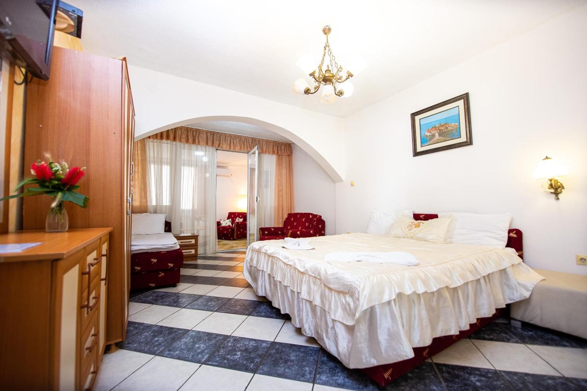 Saki Apartments Budva Room photo